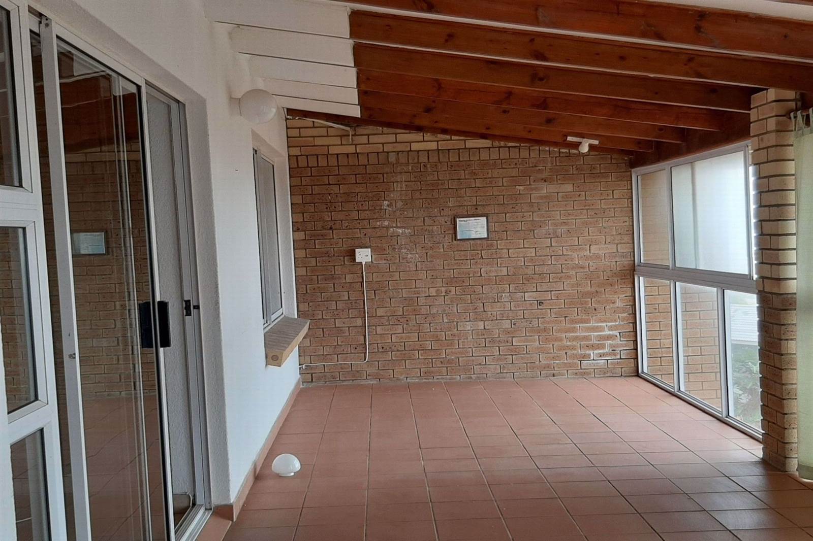 4 Bed Apartment in Winklespruit photo number 8
