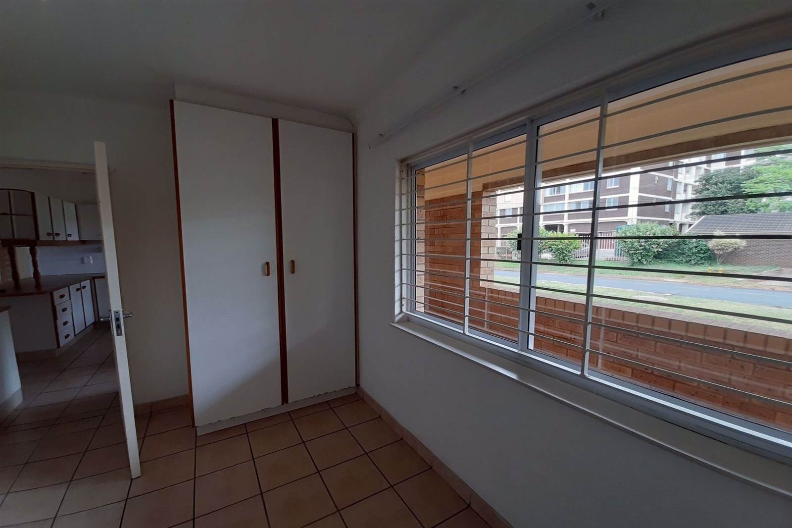 4 Bed Apartment in Winklespruit photo number 12