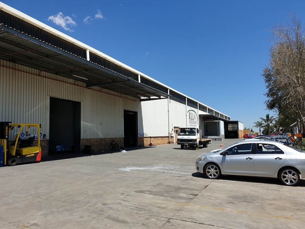 7000  m² Industrial space in Greenhills photo number 9