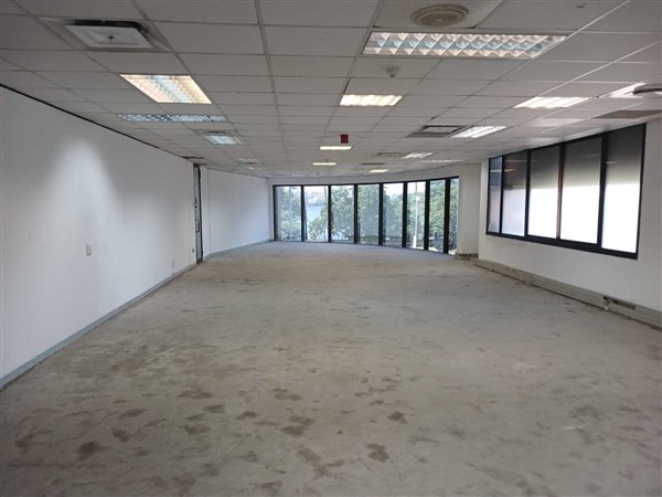 140  m² Office Space