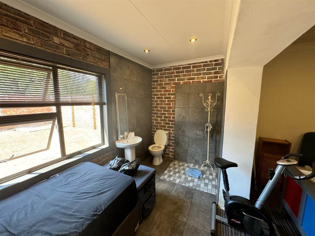 3 Bed House in Potchefstroom Central photo number 10