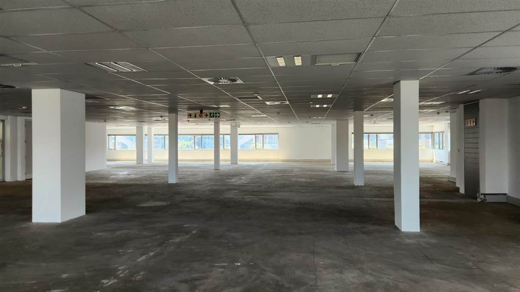781  m² Commercial space in Die Hoewes photo number 20