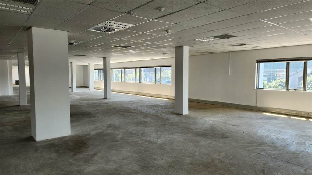781  m² Commercial space in Die Hoewes photo number 14