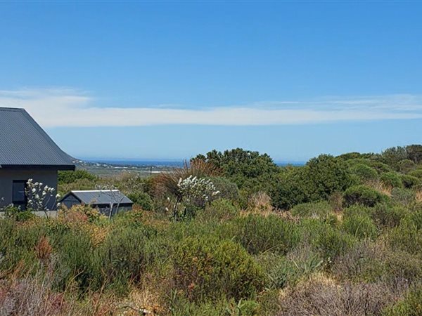 735 m² Land available in Noordhoek