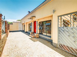 3 Bed House in Westdene