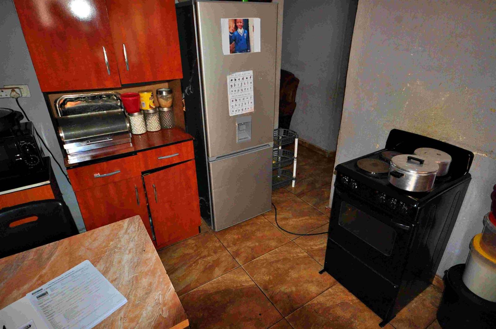 3 Bed House in Mohlakeng photo number 4