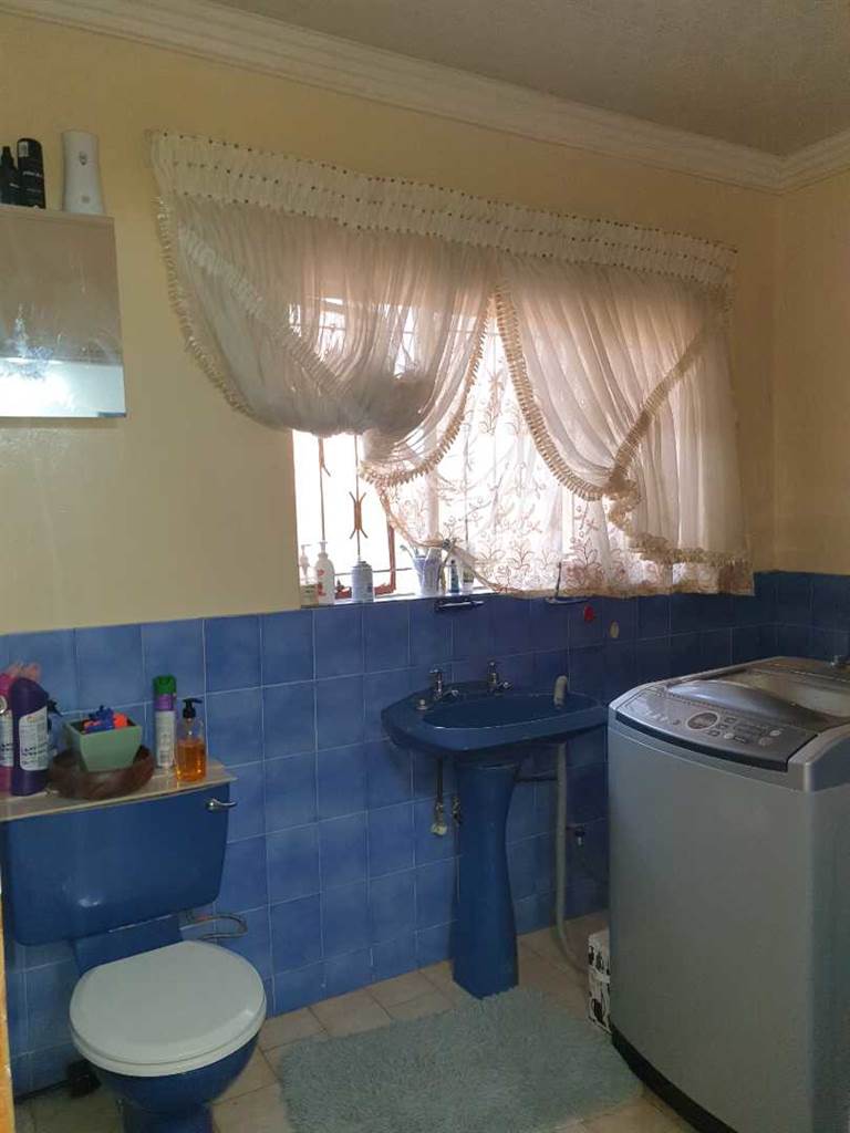 4 Bed House in Soshanguve photo number 19