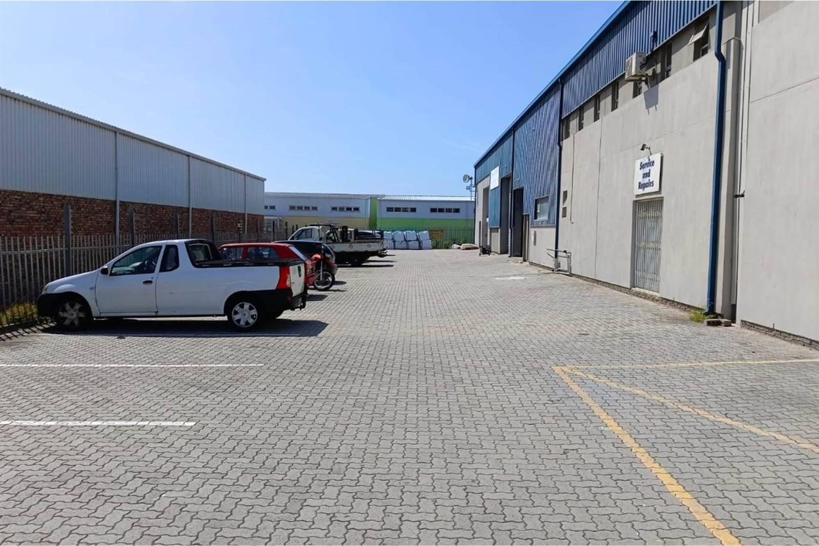 630  m² Commercial space in Fairview photo number 24