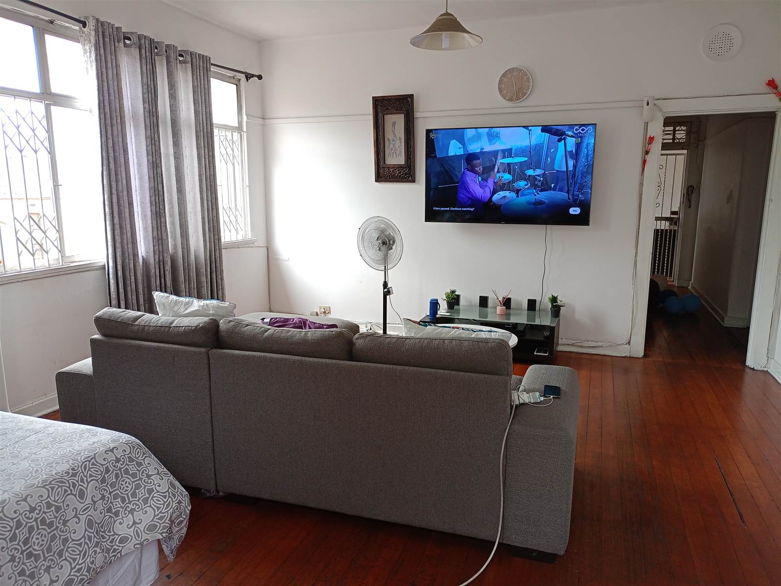 1 Bed Apartment in Bulwer photo number 3