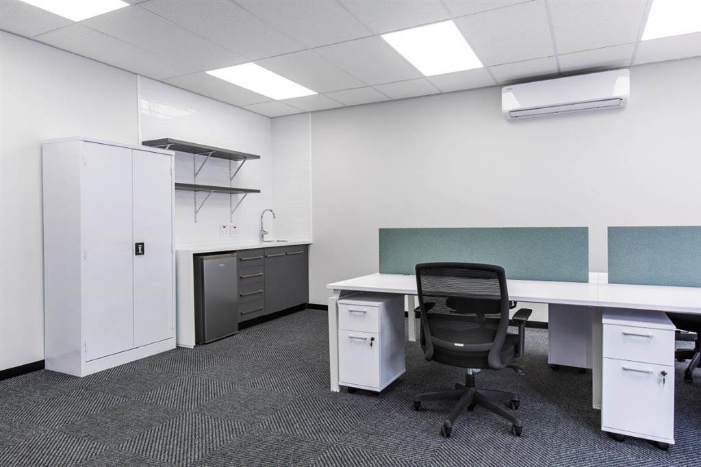 130  m² Office Space in Hyde Park photo number 9