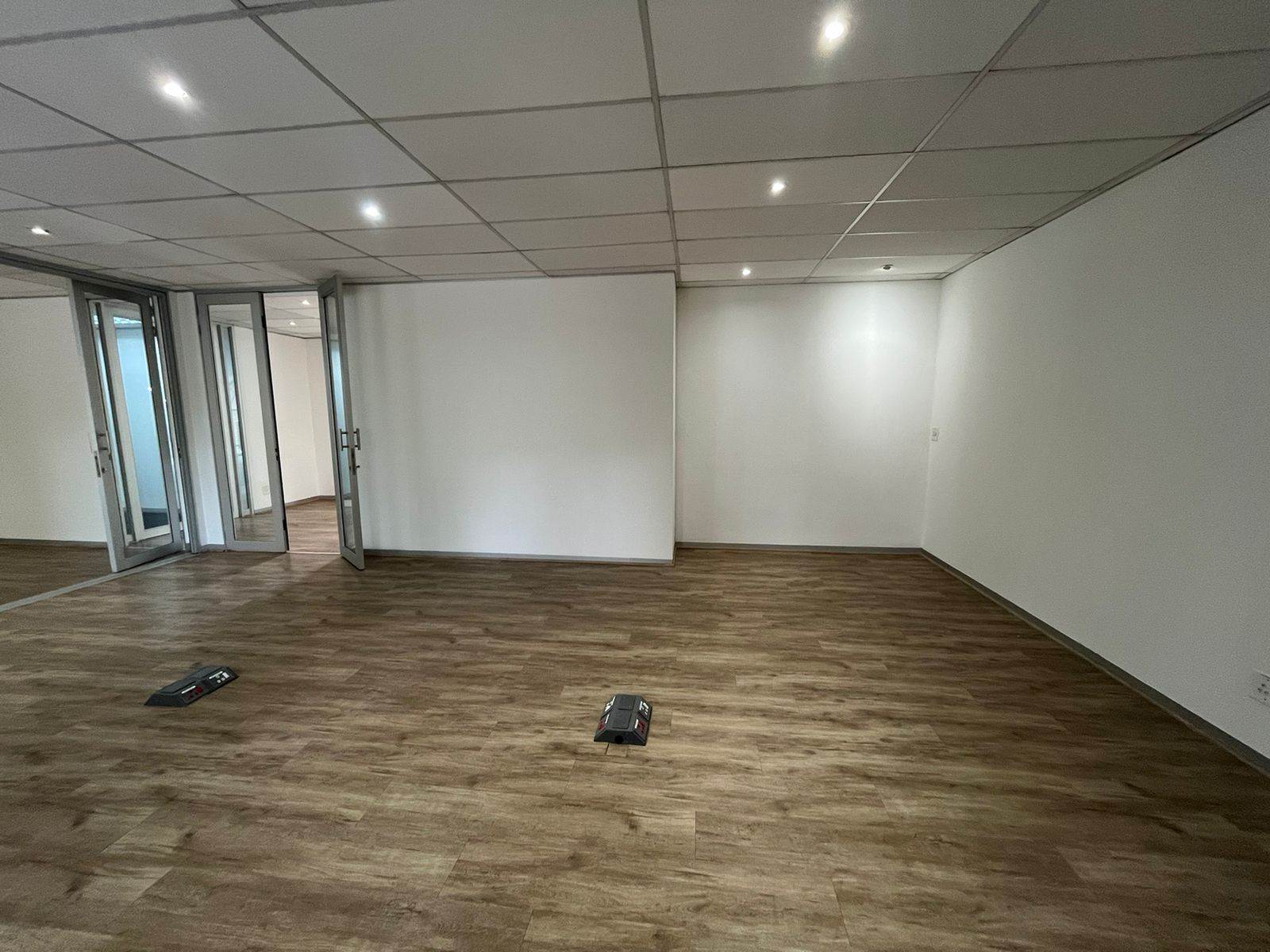 301  m² Commercial space in Bryanston photo number 15