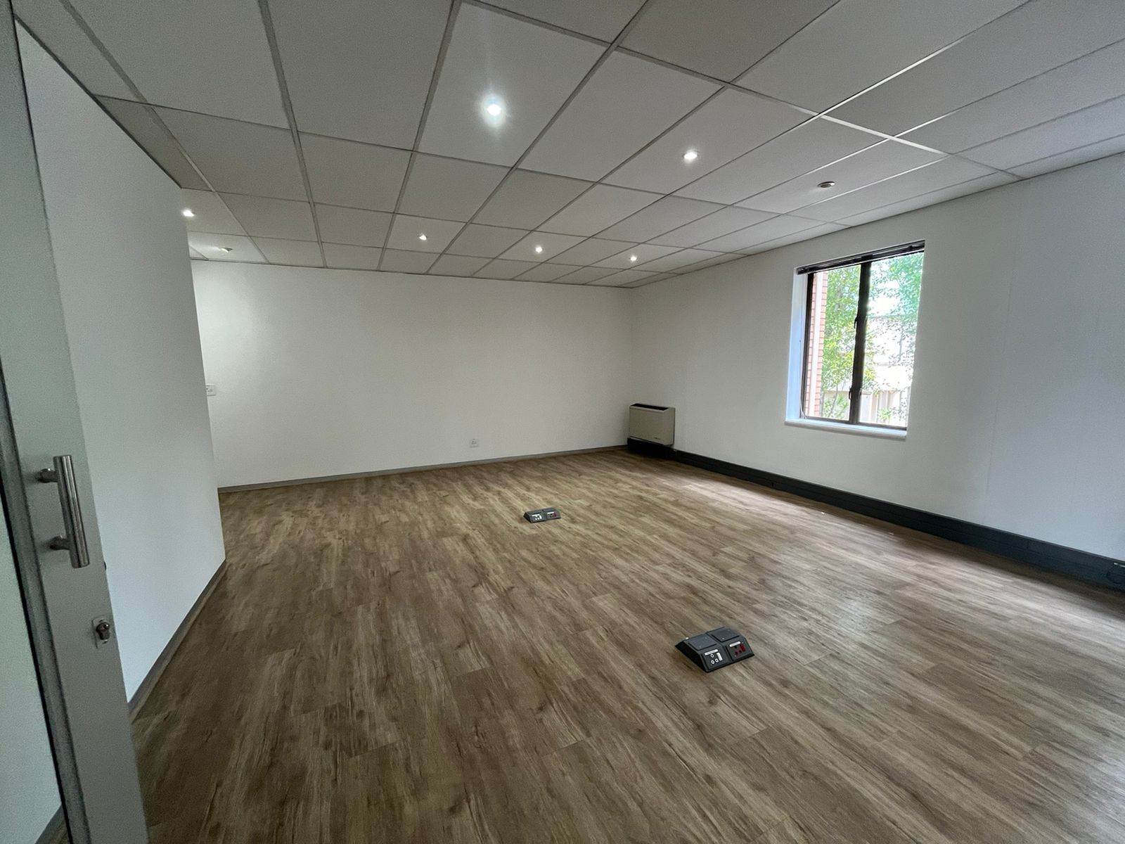 301  m² Commercial space in Bryanston photo number 13