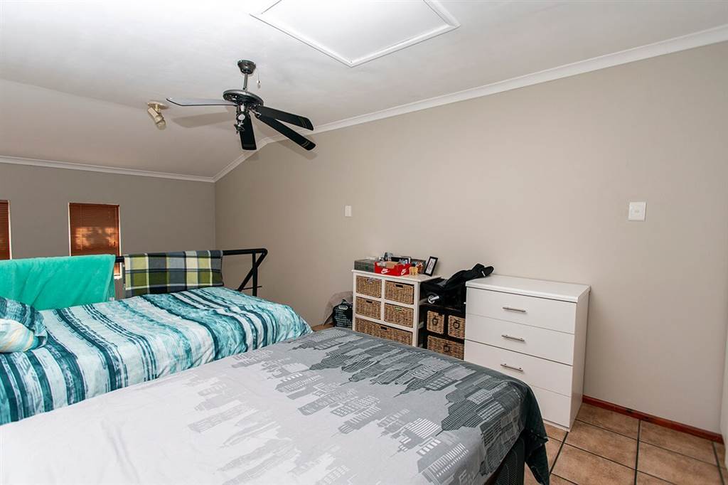 1 Bed Apartment in Durbanville Central photo number 23