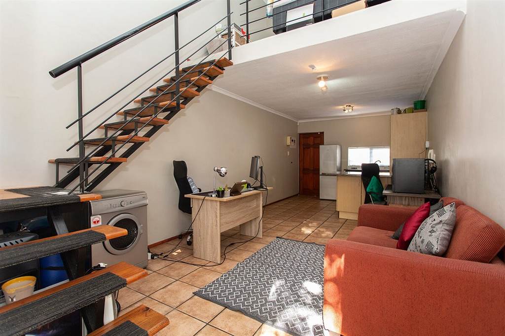 1 Bed Apartment in Durbanville Central photo number 12