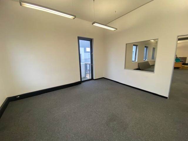 253  m² Commercial space in Century City photo number 15