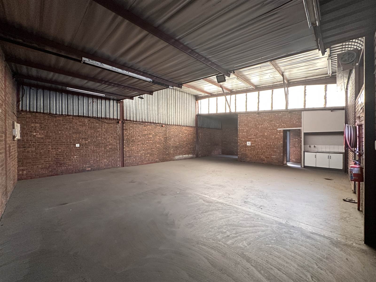 147  m² Industrial space in Wadeville photo number 4