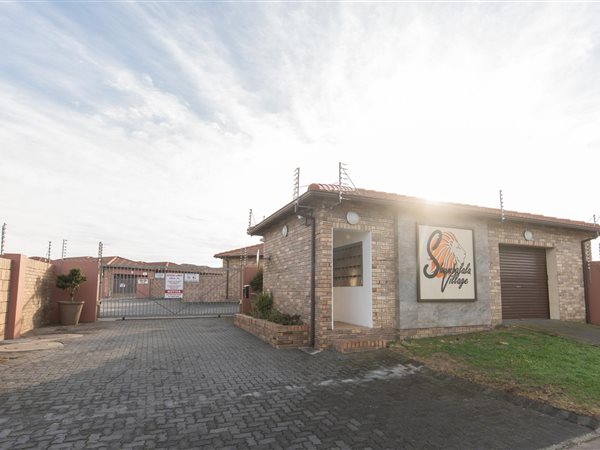 2 Bedroom Townhouse 2 Bedroom Townhouse
