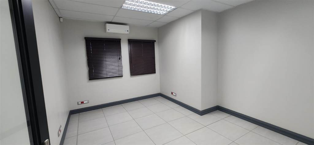 1200  m² Commercial space in Bredell AH photo number 10