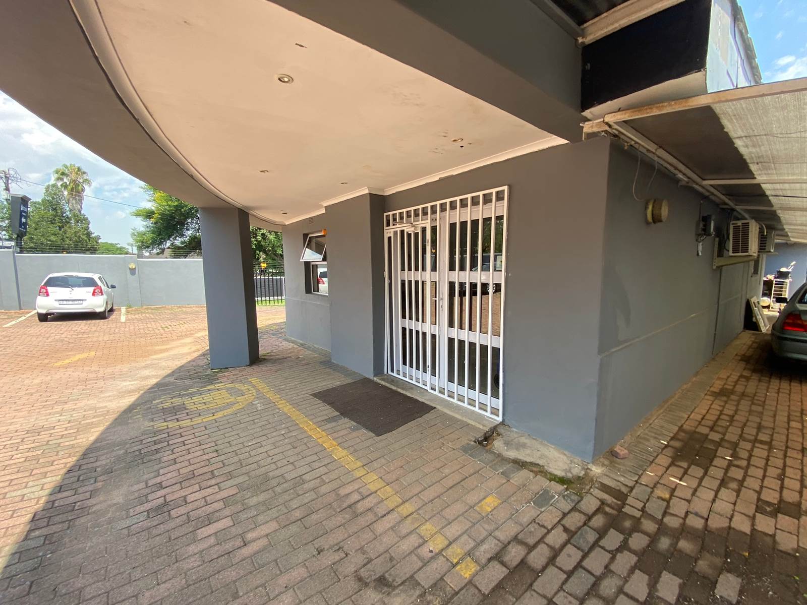 1012  m² Office Space in Greenside photo number 8