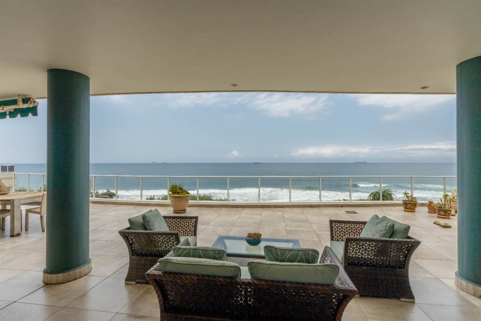 4 Bed Apartment in Umhlanga Rocks photo number 5
