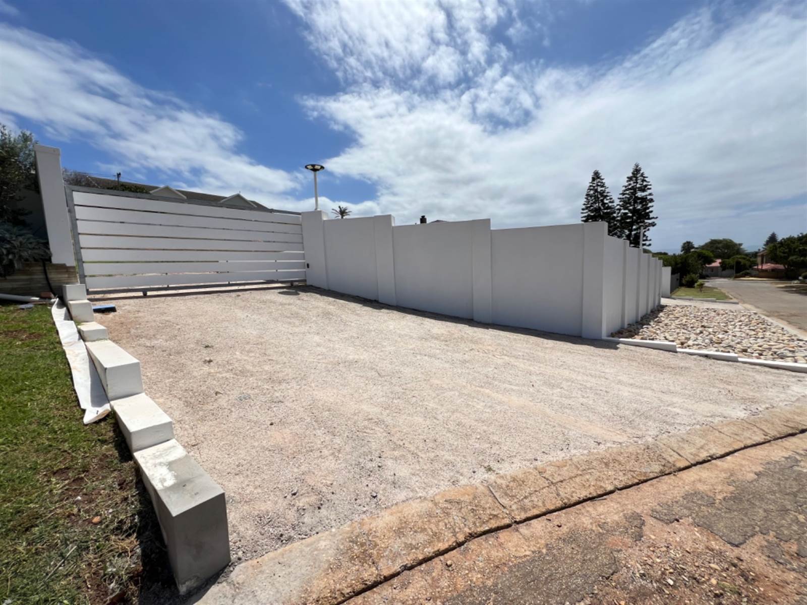 1393 m² Land available in Jeffreys Bay photo number 6
