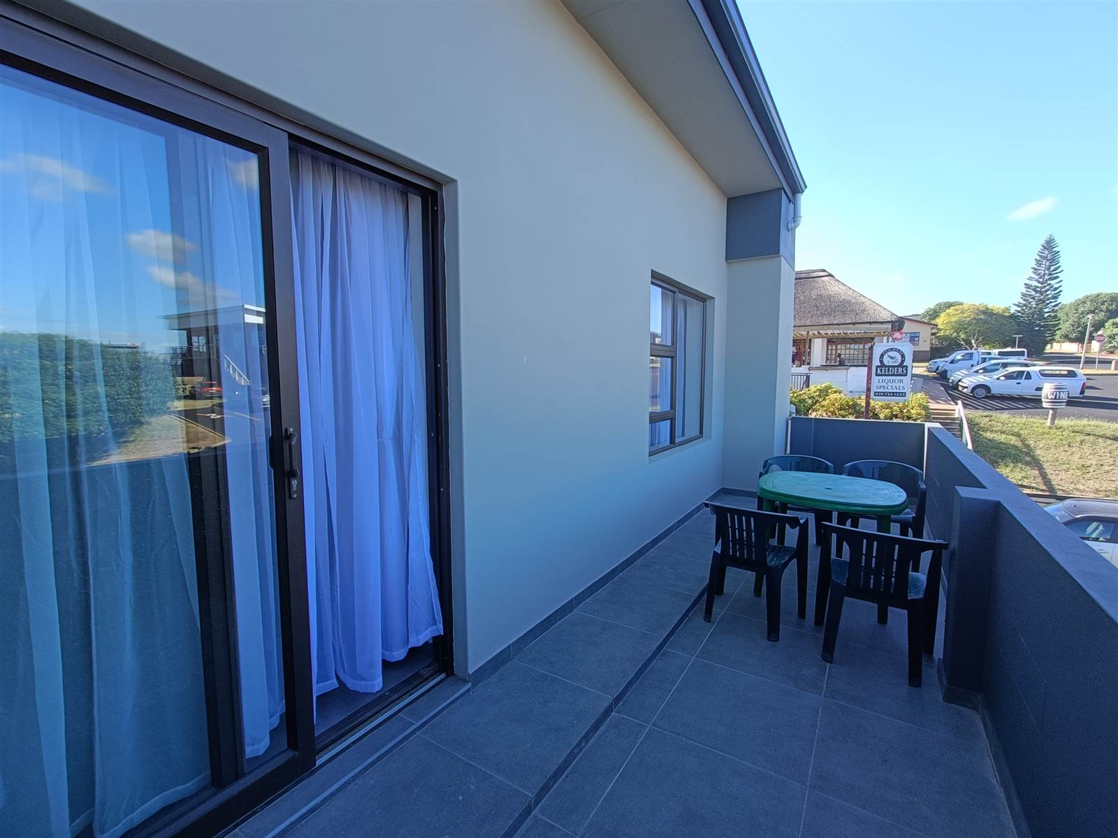 2 Bed Flat in Stilbaai photo number 8