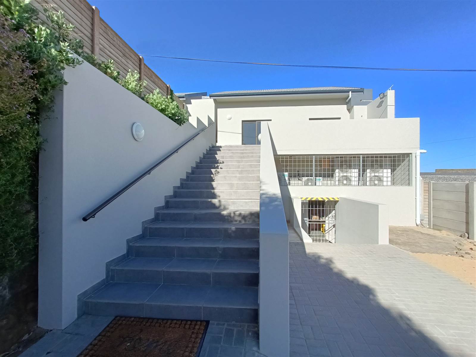 2 Bed Flat in Stilbaai photo number 16