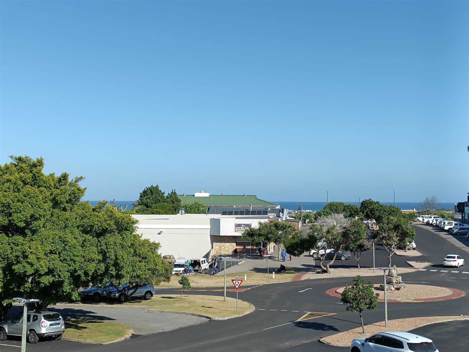 2 Bed Flat in Stilbaai photo number 9