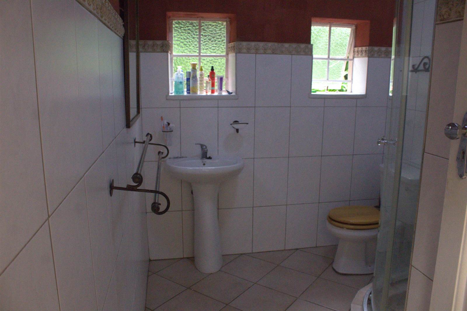 7 Bed House in Auckland Park photo number 5