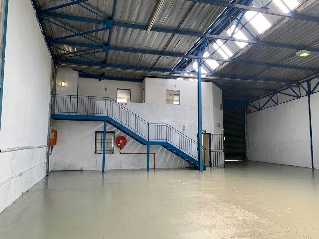 358  m² Industrial space in Strydompark photo number 5