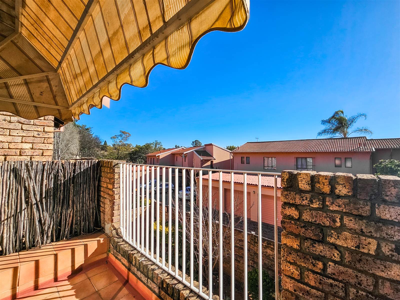 2 Bed Apartment in Garsfontein photo number 18