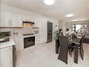 Apartment in Brentwood