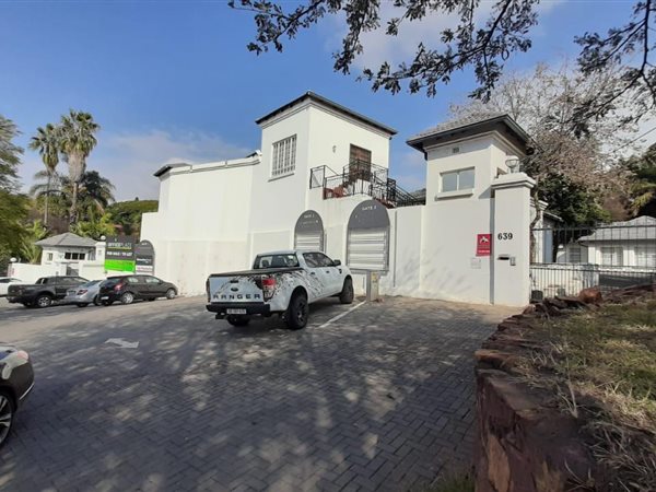 569  m² Commercial space