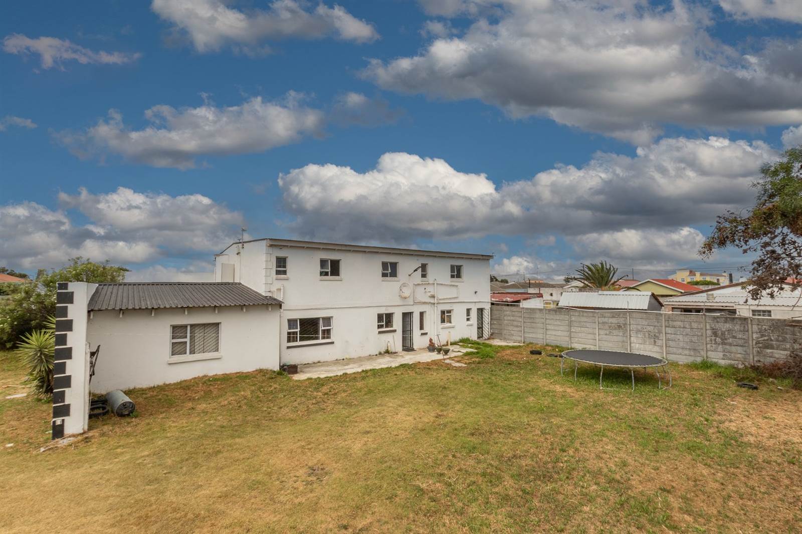 7 Bed House in Mitchells Plain photo number 1