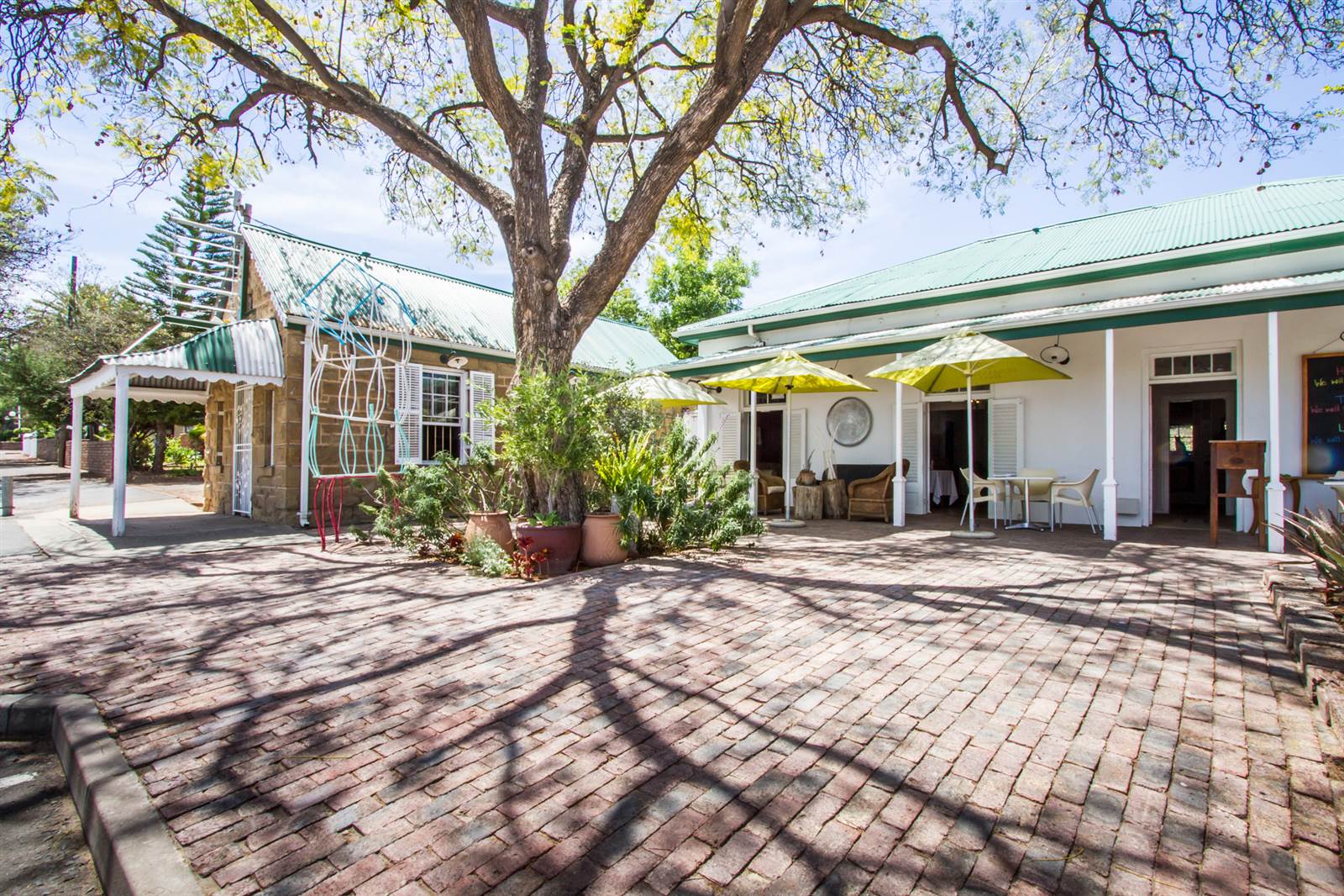 820  m² Commercial space in Oudtshoorn Central photo number 1