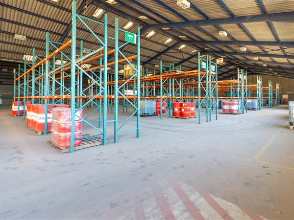 2 817 m² Industrial space 2 817 m² Industrial space