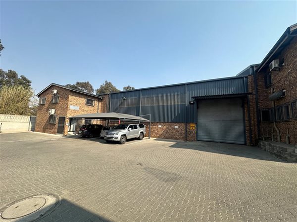 550  m² Industrial space