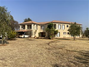 4.2 ha Smallholding in Mooiplaats AH