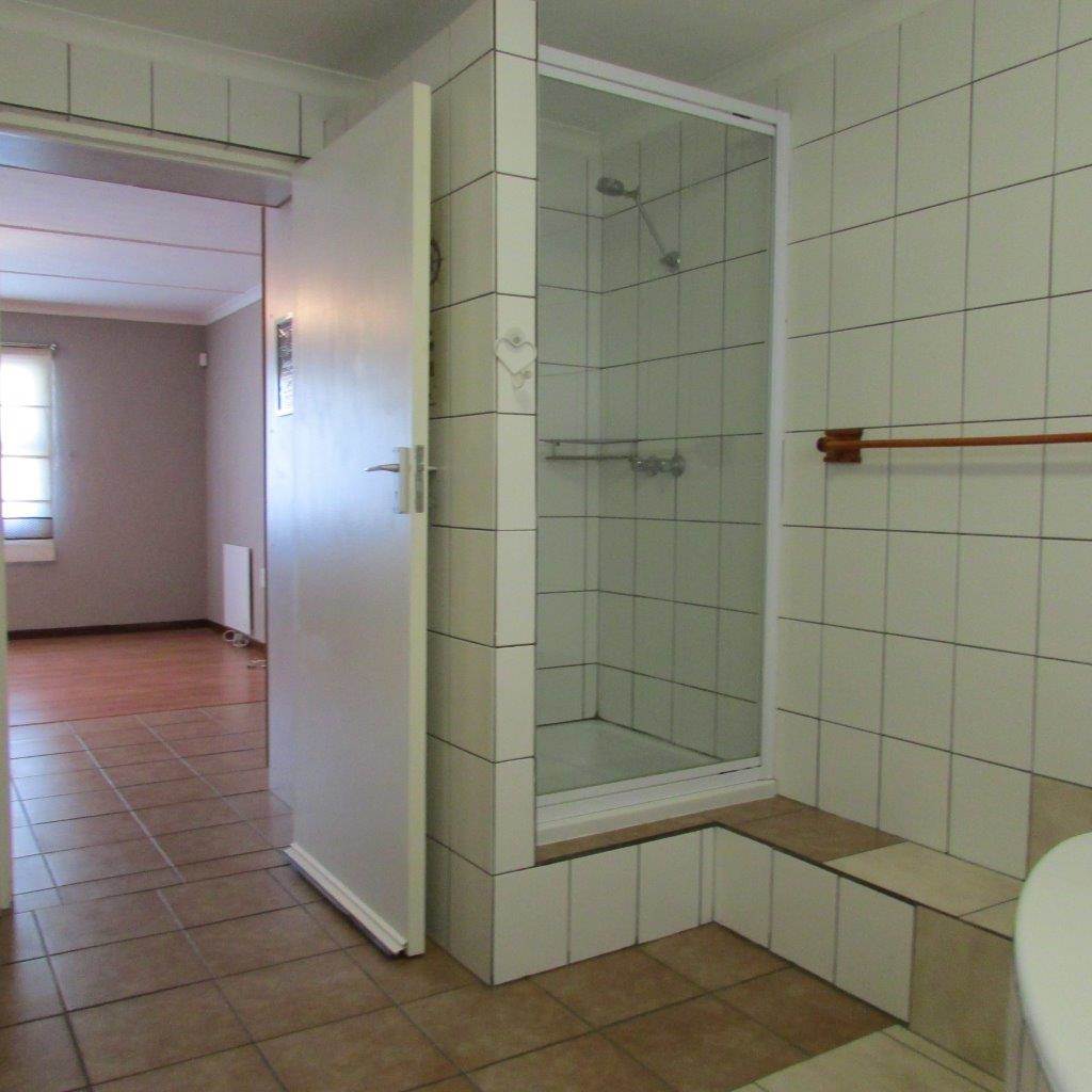 4 Bed House in Port Nolloth photo number 27