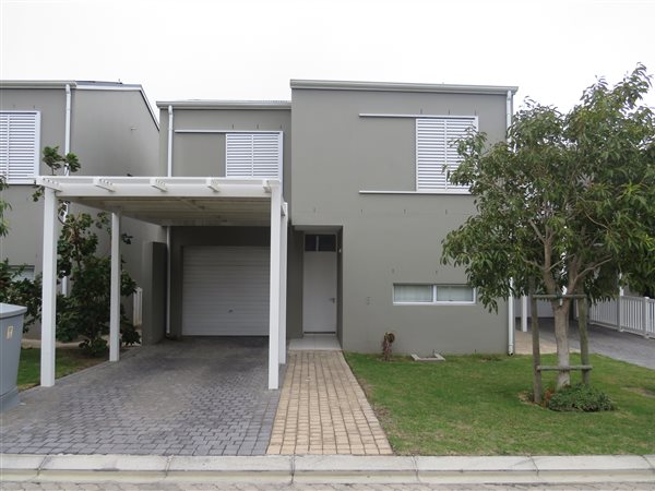 3 Bed Townhouse in Somerset Lakes