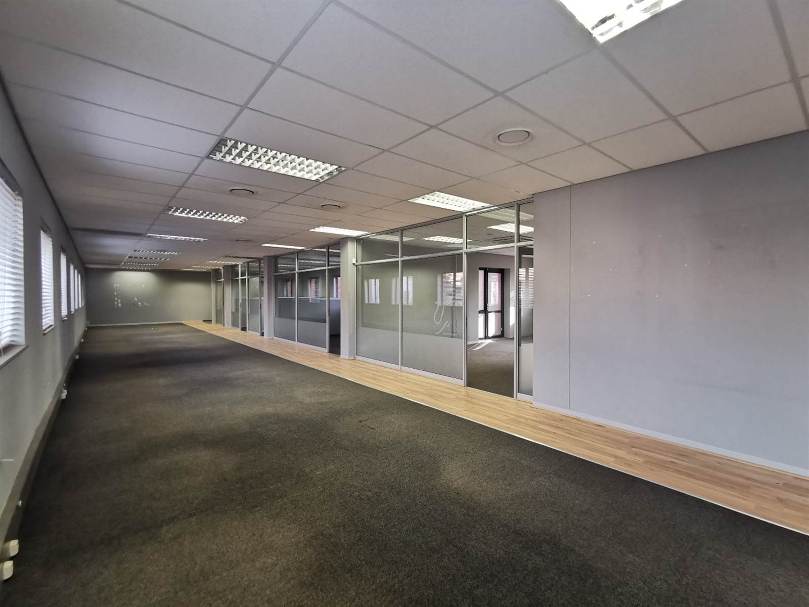 426  m² Office Space in Ruimsig photo number 1