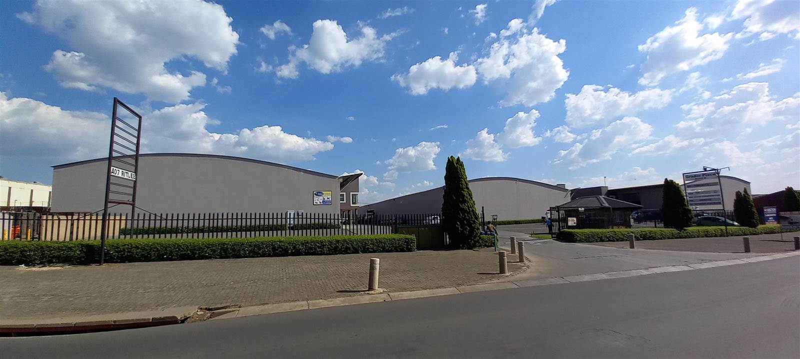 440  m² Industrial space in Spartan photo number 1
