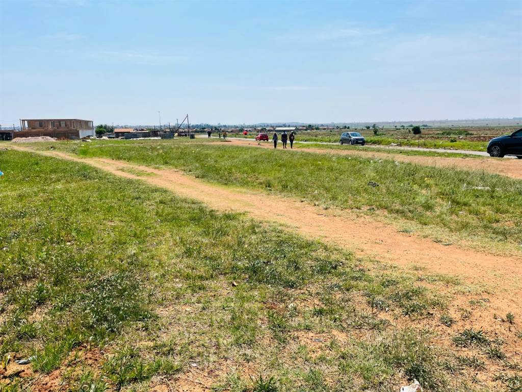 2233 m² Land available in Daveyton photo number 1