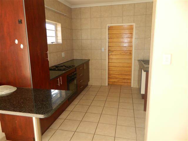 3 Bed Townhouse in Highveld Park photo number 5