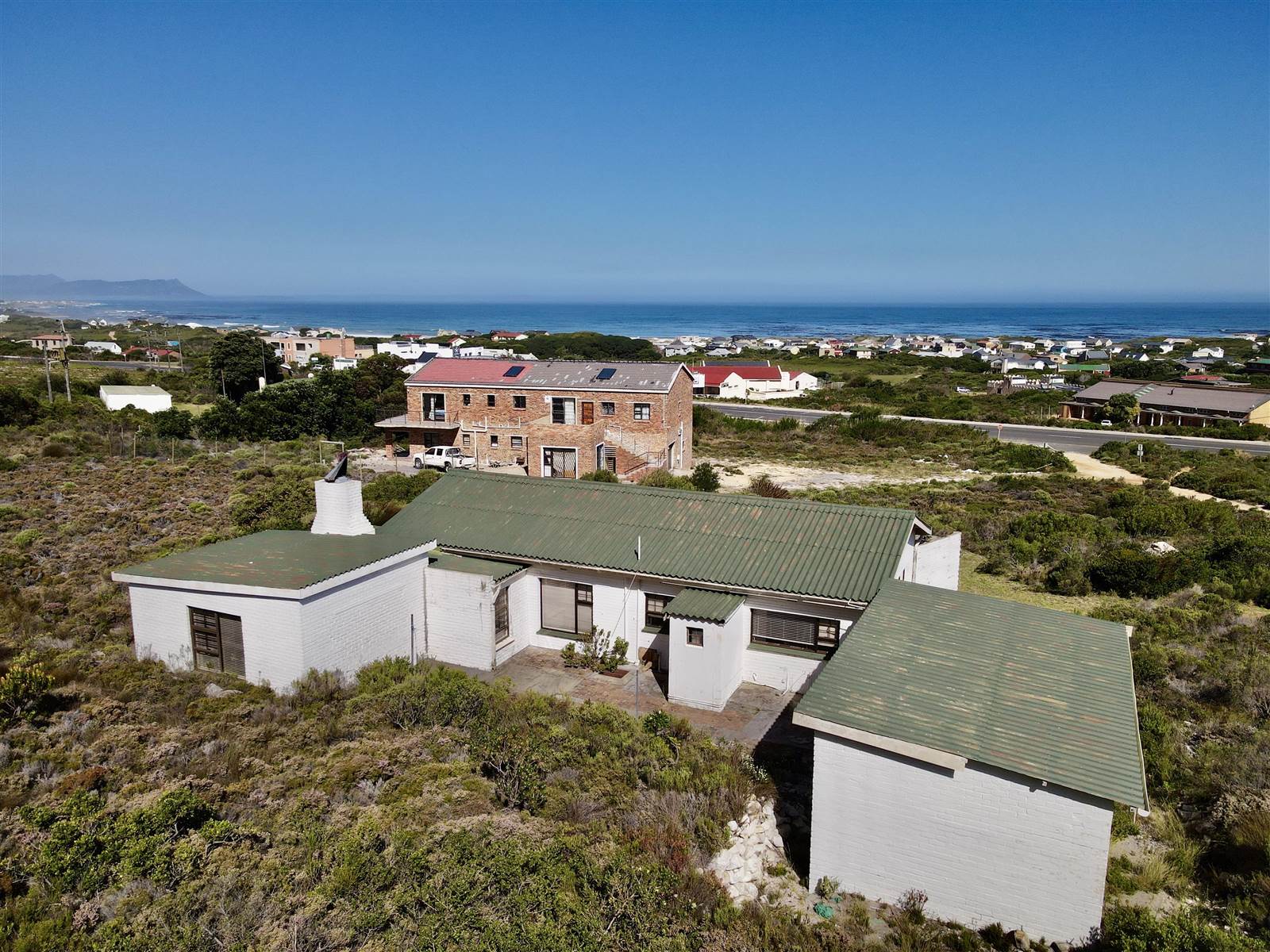 4 Bed House in Bettys Bay photo number 10