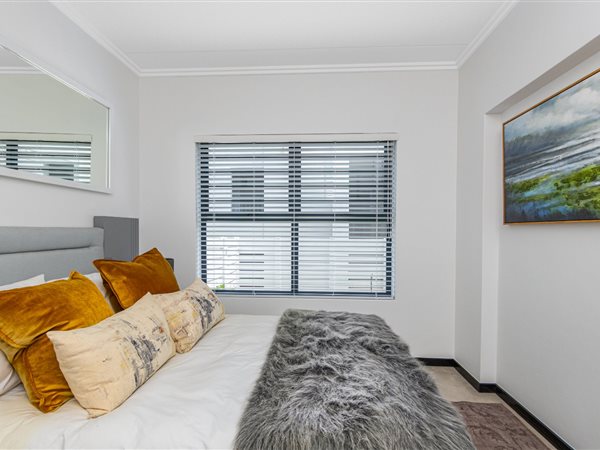 2 Bedroom Townhouse 2 Bedroom Townhouse