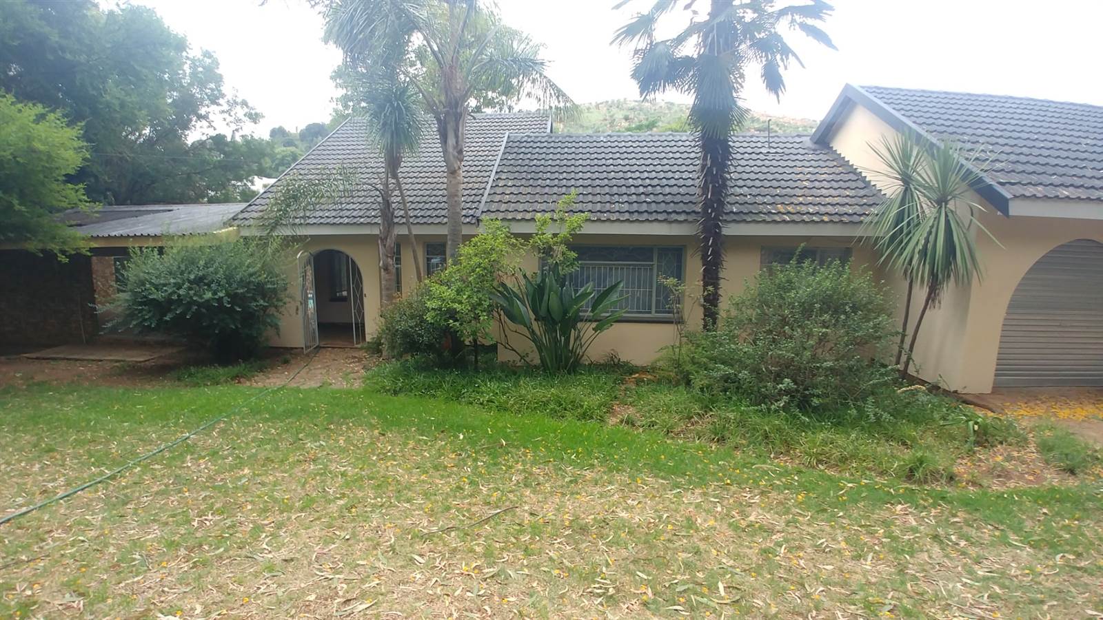 5 Bed House in Kloofendal photo number 2