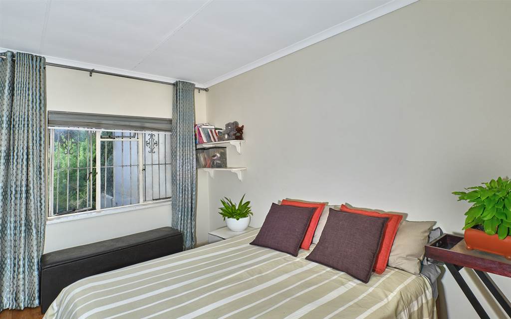 4 Bed Townhouse in Randpark Ridge photo number 14