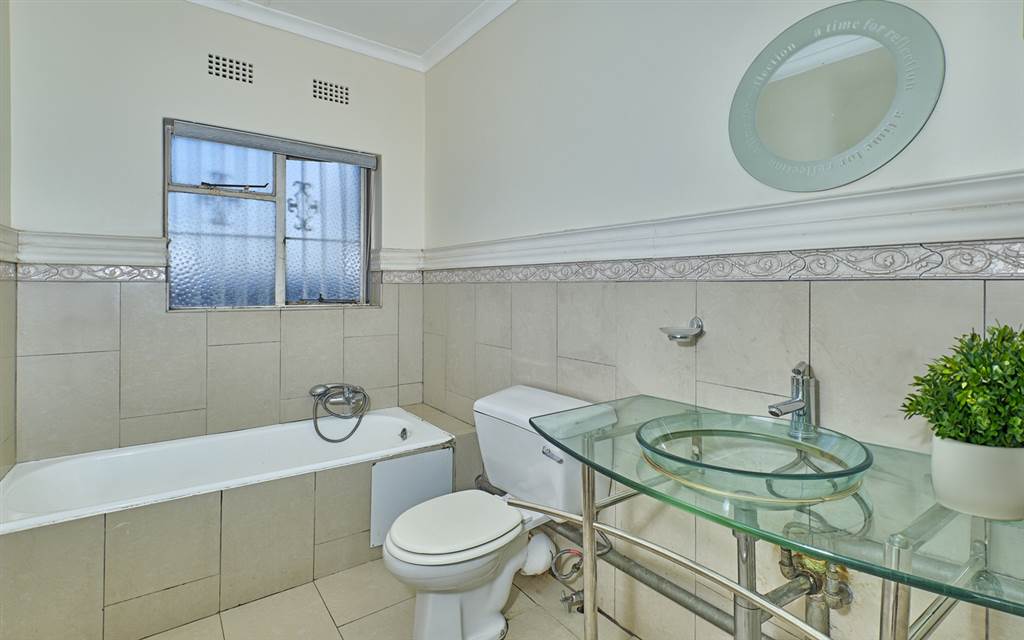 4 Bed Townhouse in Randpark Ridge photo number 16