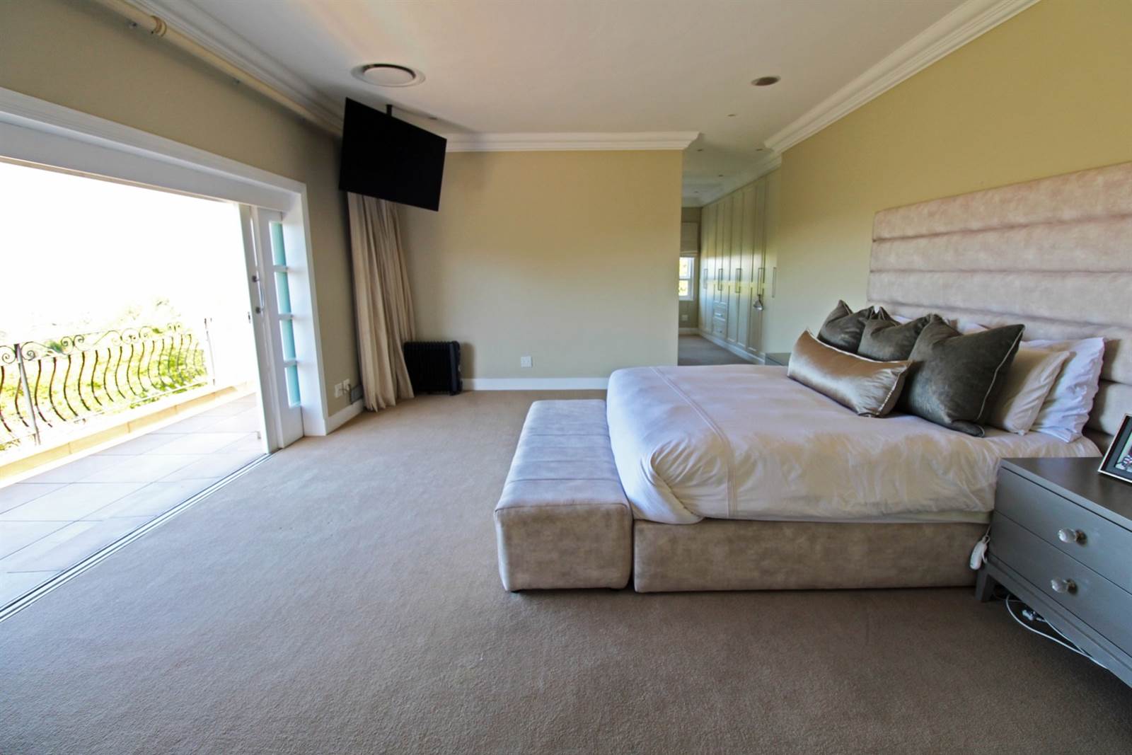 5 Bed House in Bryanston photo number 17